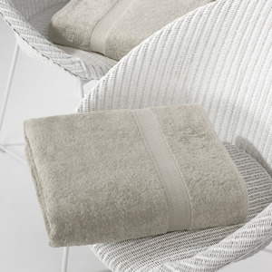 De Witte Lietaer Douchelaken Stephanie Dove 100x150cm 5410156406819